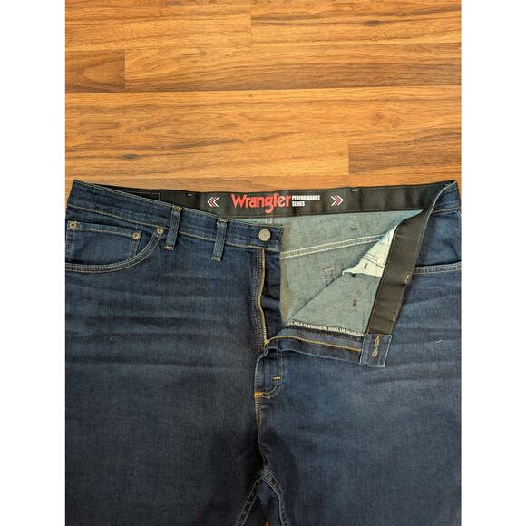 Wrangler Performance Series Men's Jeans Size 44/30 - Picture 2 of 7